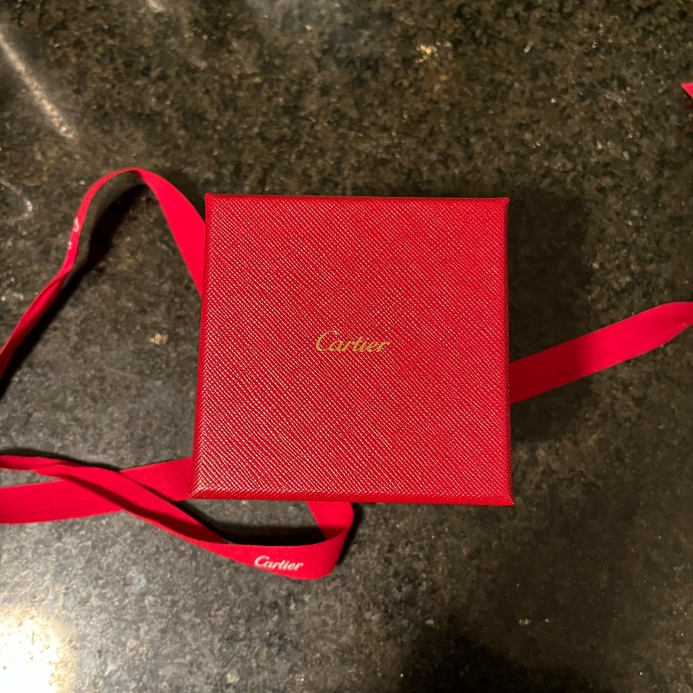 BRAND NEW Carter Bougie parfumee scented candle